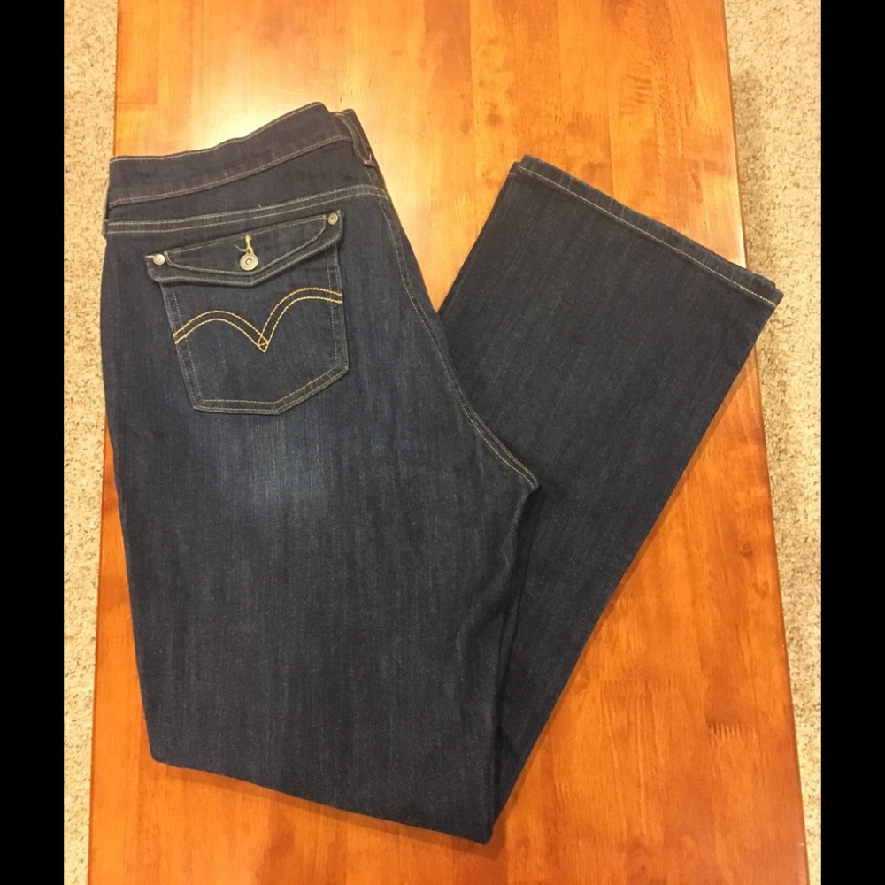 Levi’s 515 Bootcut Jeans